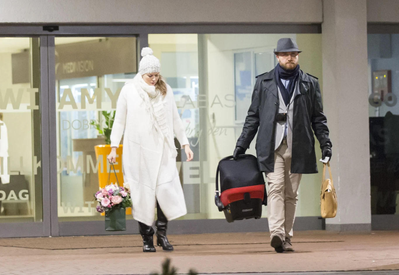 Bartek i Tamara z córeczką Bartek i Tamara z córeczką