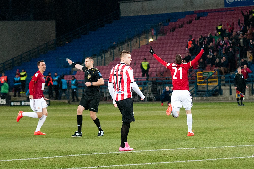 Gola dla Wisły strzelił już w 3. minucie Petar Brlek. Do wyrównania doprowadził Krzysztof Piątek w 72. minucie.