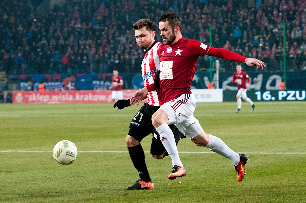 Gola dla Wisły strzelił już w 3. minucie Petar Brlek. Do wyrównania doprowadził Krzysztof Piątek w 72. minucie.