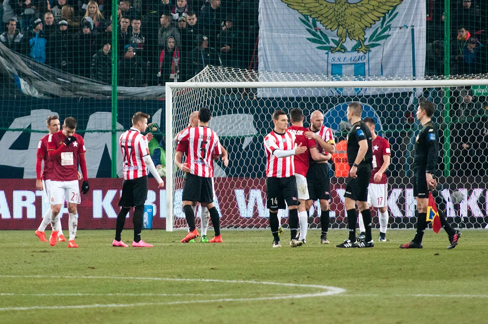 Gola dla Wisły strzelił już w 3. minucie Petar Brlek. Do wyrównania doprowadził Krzysztof Piątek w 72. minucie.