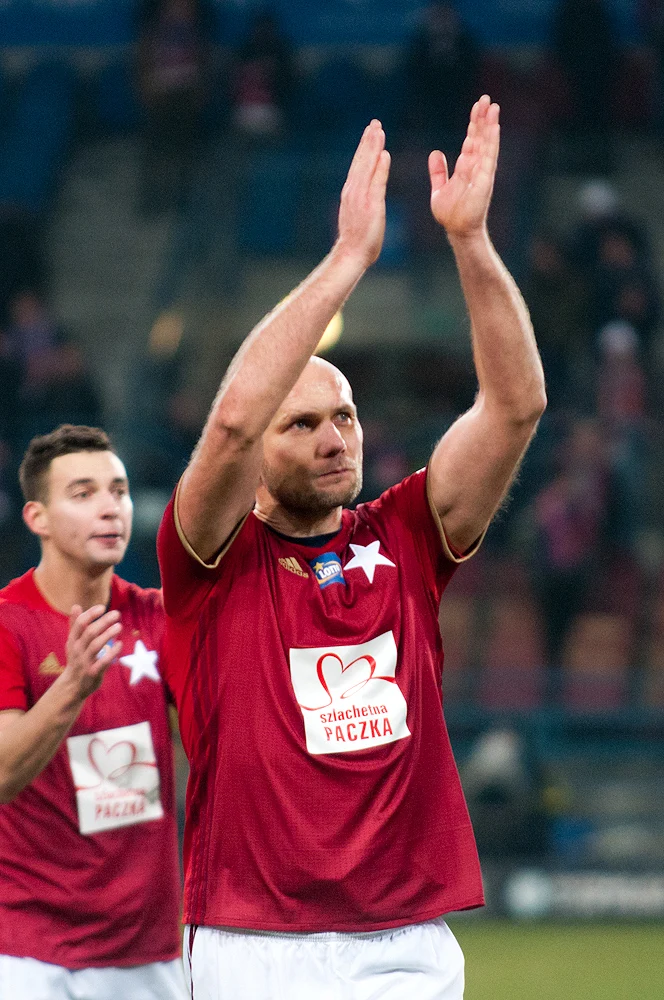 Gola dla Wisły strzelił już w 3. minucie Petar Brlek. Do wyrównania doprowadził Krzysztof Piątek w 72. minucie.