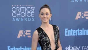 Emmy Rossum z odważnym dekoltem