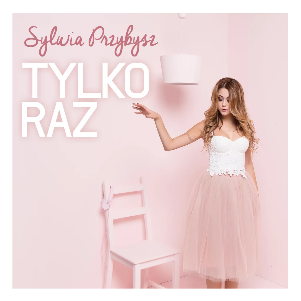 Sylwia Przybysz na okładce płyty "Tylko raz"