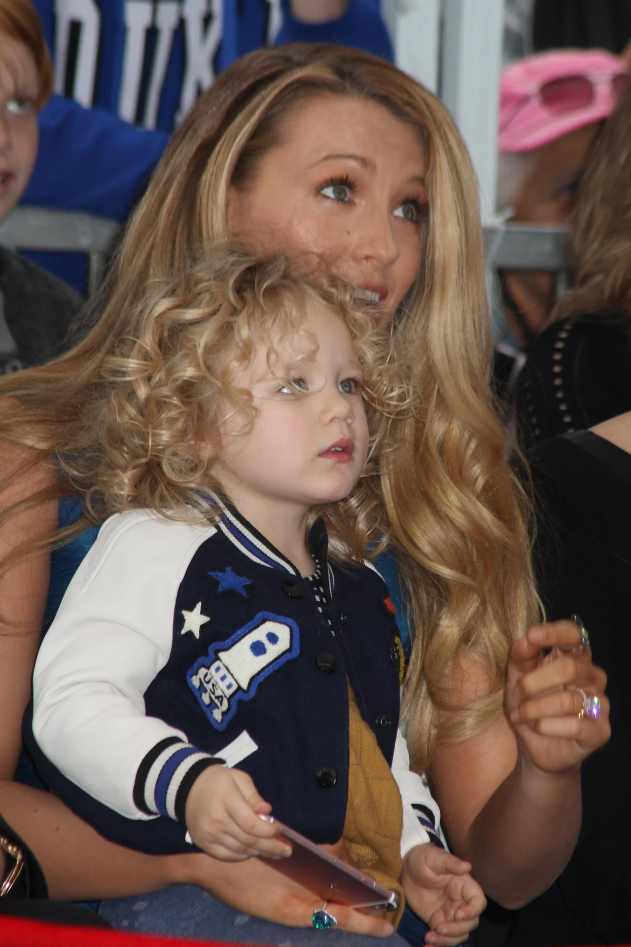 Ryan Reynolds i Blake Lively z dziećmi Ryan Reynolds i Blake Lively z dziećmi