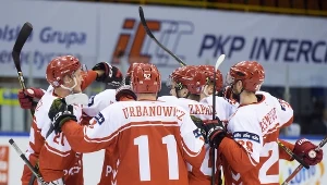 Polacy cieszą się z bramki w meczu z Koreą Południową