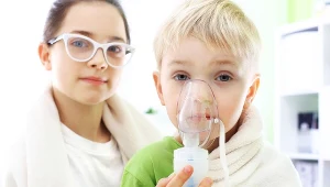 Nebulizacja jest rodzajem inhalacji, która polega na podawaniu roztworów leków w postaci rozpylonej mgły 