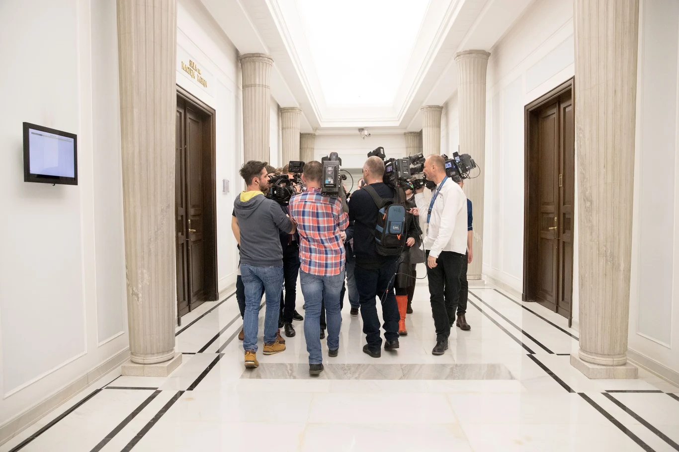 Obóz rządzący nie życzy sobie dziennikarzy w Sejmie Obóz rządzący nie życzy sobie dziennikarzy w Sejmie