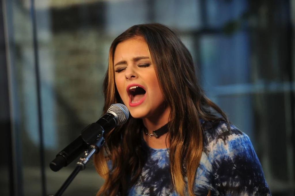 Jacquie Lee prezentuje nowy teledysk Jacquie Lee prezentuje nowy teledysk