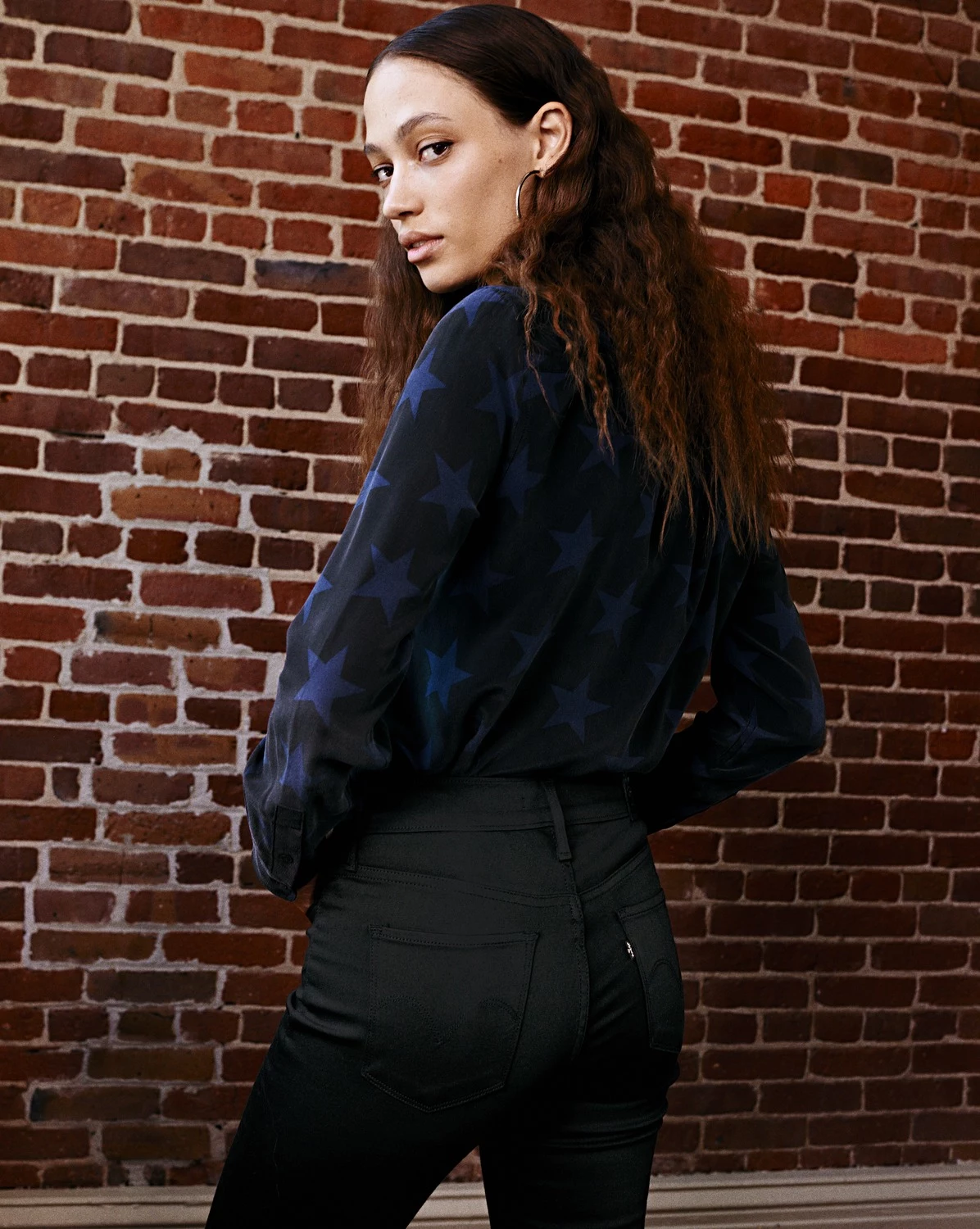 Levi’s® przedstawia kolekcję, która sprawdzi się zarówno jako bożonarodzeniowy prezent, wigilijny strój lub codzienna stylizacja do pracy. Levi’s® przedstawia kolekcję, która sprawdzi się zarówno jako bożonarodzeniowy prezent, wigilijny strój lub codzienna stylizacja do pracy.