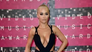 Rita Ora straciła kilkaset tysiecy dolarów