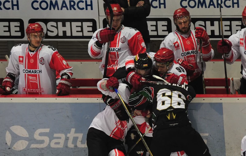 Comarch Cracovia przegrała 2-5 z GKS-em Tychy w Polskiej Hokej Lidze Comarch Cracovia przegrała 2-5 z GKS-em Tychy w Polskiej Hokej Lidze