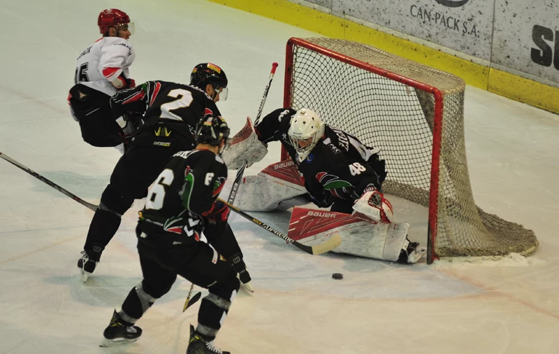 Comarch Cracovia przegrała 2-5 z GKS-em Tychy w Polskiej Hokej Lidze Comarch Cracovia przegrała 2-5 z GKS-em Tychy w Polskiej Hokej Lidze