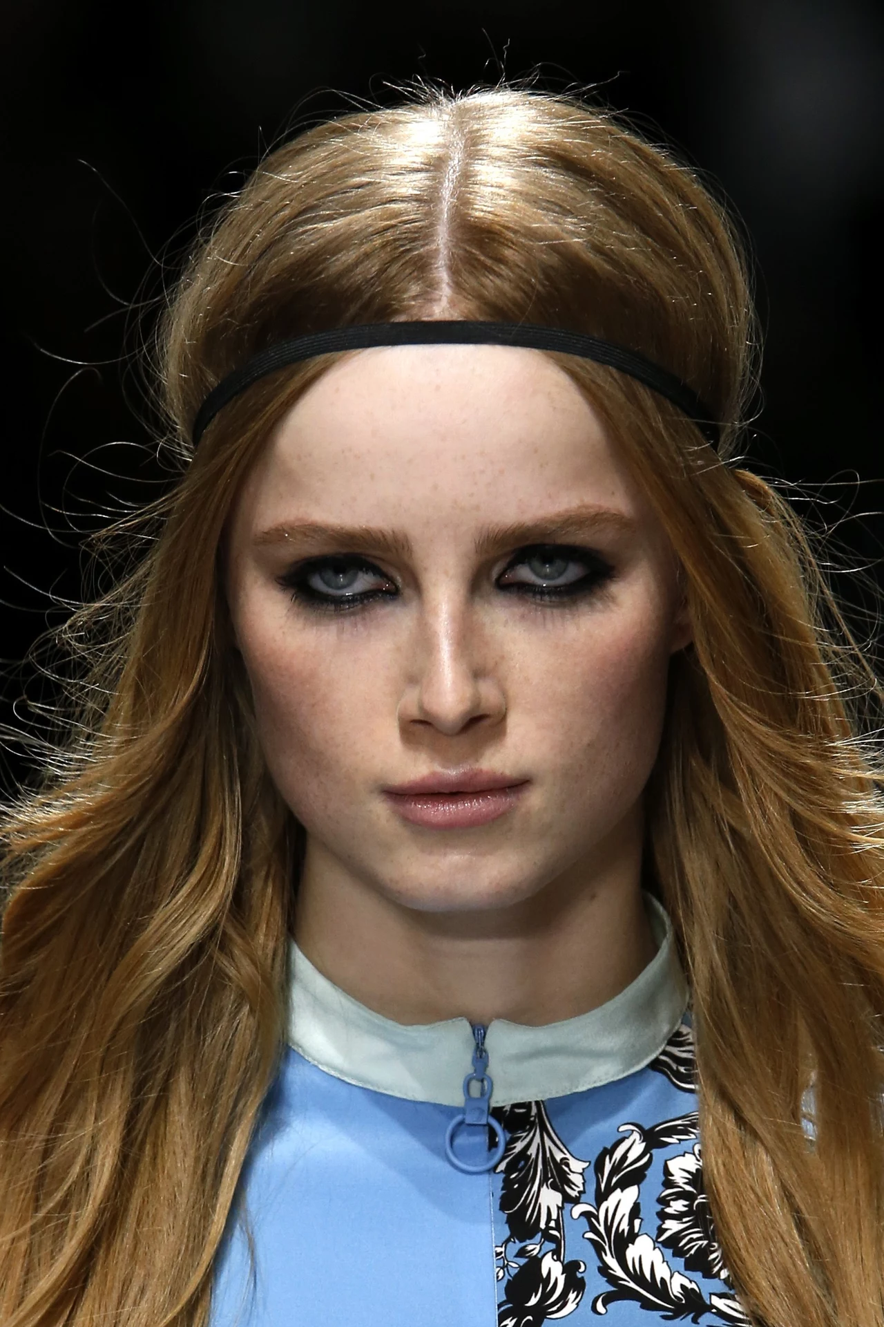 Modelka na pokazie Versace