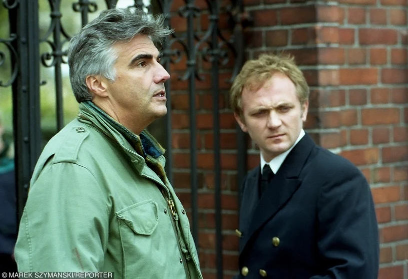 Trzy lata później, w 1999 r. powstał "Dług", którego scenariusz Krauze znowu oparł na kanwie prawdziwych zdarzeń, tj. morderstwa gangstera popełnionego przez młodych ludzi. Ten film również został obsypany nagrodami - na festiwalu filmowym w Gdyni otrzymał Złote Lwy, otrzymał też dwie Polskie Nagrody Filmowe Orły; na Międzynarodowym Festiwalu Filmowym w Filadelfii w 2000 r. film został nagrodzony za reżyserię.