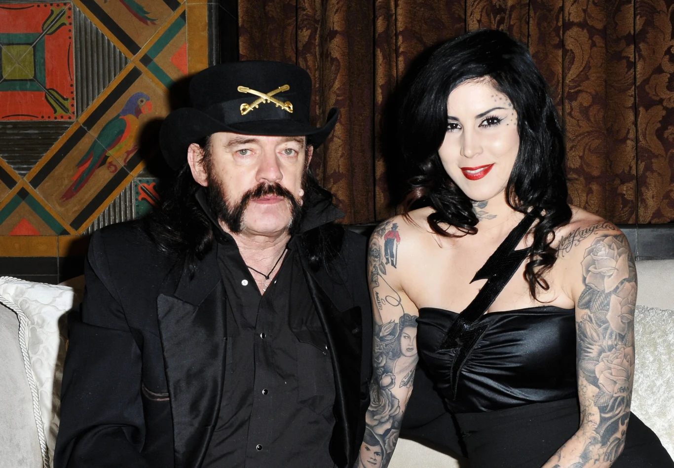 Oficjalna studyjna dyskografia Motorhead obejmuje 22 albumy - ostatni z nich to "Bad Magic" z sierpnia 2015, który w rodzimej Wielkiej Brytanii dotarł do 10. miejsca na liście bestsellerów (na zdjęciu z Kat Von D)