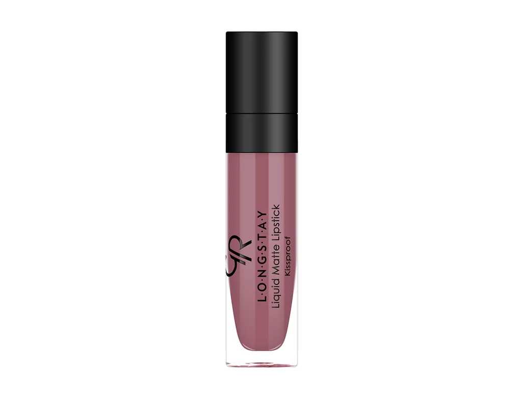 GOLDEN ROSE LONGSTAY LIQUID MATTE LIPSTICK Niedrogi kosmetyk, którego jakość pozostawia wiele do życzenia. W opisie producenta czytam, że pomadka w płynie gwarantuje perfekcyjne, pełne pokrycie ust matowym kolorem przez wiele godzin, bez uczucia przesuszenia i lepkości. O ile w pierwszej części opisu wszystko się zgadza i kosmetyk rzeczywiście dobrze kryje usta o tyle z trwałością i nawilżaniem jest już gorzej. Po kilku godzinach produkt blednie, pozostawiając na ustach tylko czerwony film. Dodatkowo ślady warg pozostają na kubkach, filiżankach i sztućcach. Problemem jest też nawilżanie - usta po nałożeniu szminki stają się suche i na mrozie mają tendencję do pękania. Podsumowując - produkt sprawdza się na krótkie wyjście np. na imprezę, jednak nie polecam go do codziennego stosowania. Cena ok. 19 zł Stosunek jakości do ceny: 7/10 