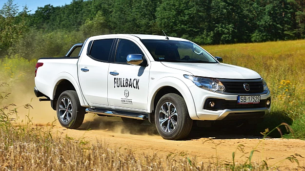 Fullback przypomina Mitsubishi L200. Nie przez przypadek, to jego techniczny bliźniak.