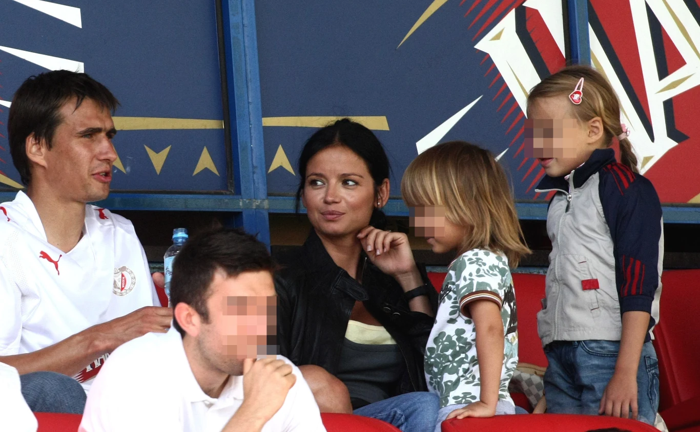 Anna Przybylska z dziećmi i Jarosławem Bieniukiem - 2009 r.