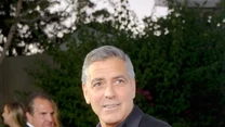 George Clooney - dr Doug Ross. Przed „Ostrym dyżurem” był mało znanym aktorem, a dzięki niemu stał się gwiazdą, reżyserem i producentem takich hitów jak „Ocean’s Eleven” czy „Grawitacja”. Drugą żoną George’a została dwa lata temu prawniczka Amal Clooney (38).