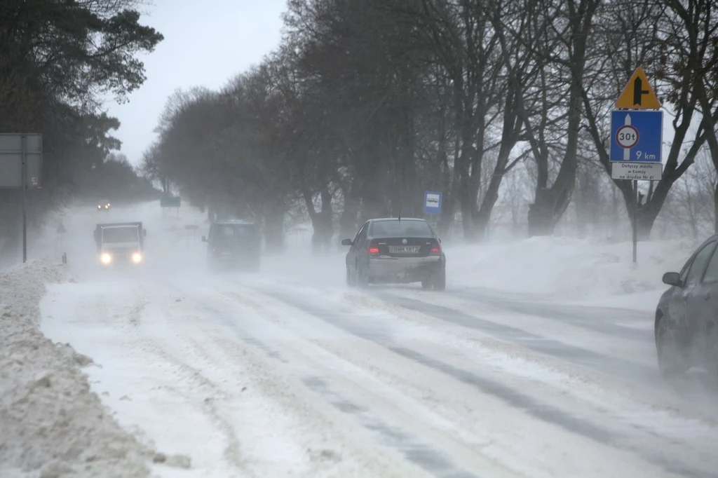 W takich warunkach kierowcy jeżdżą ostrożniej