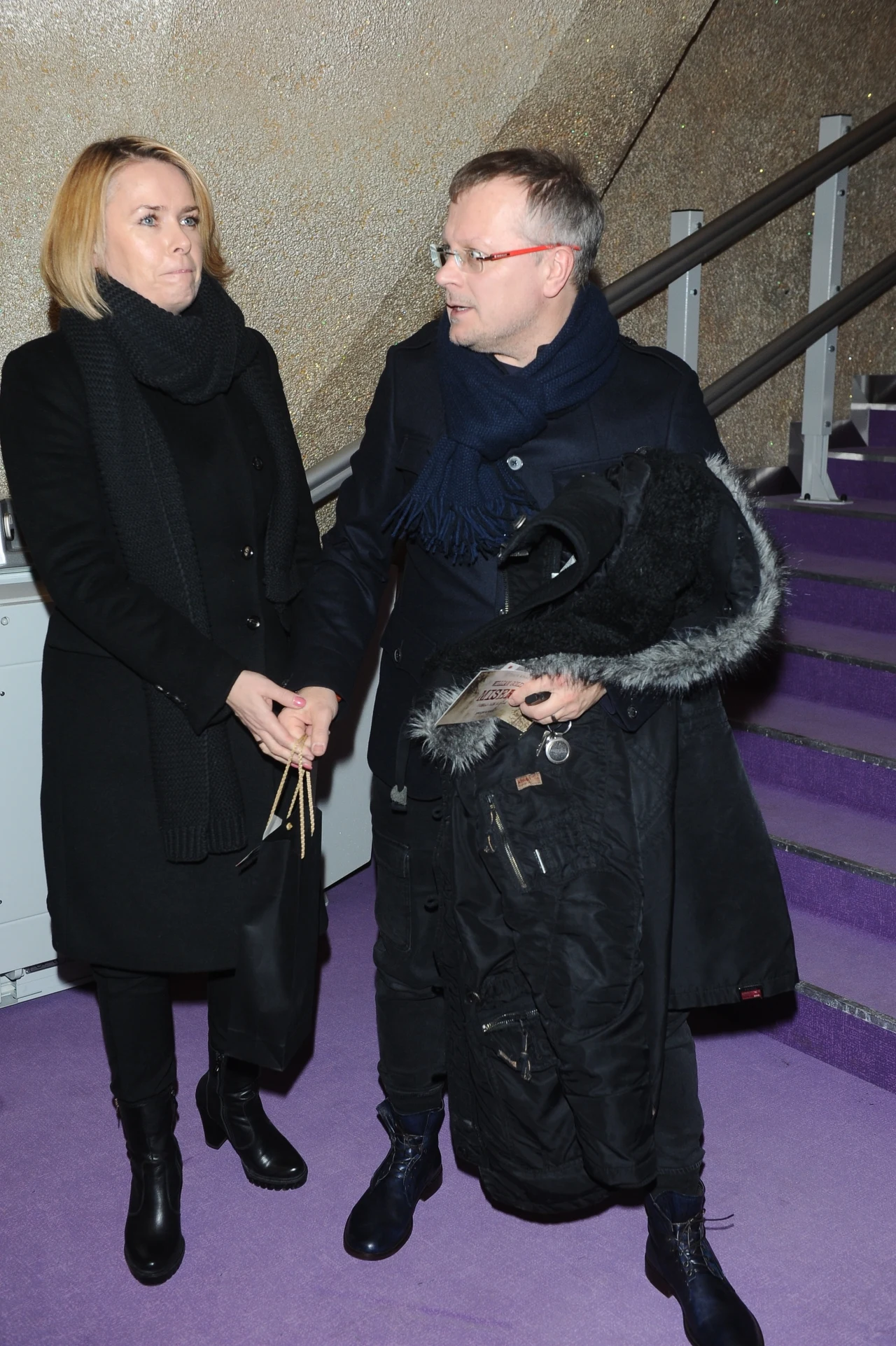 Piotr Szwedes z żoną na premierze teatralnej