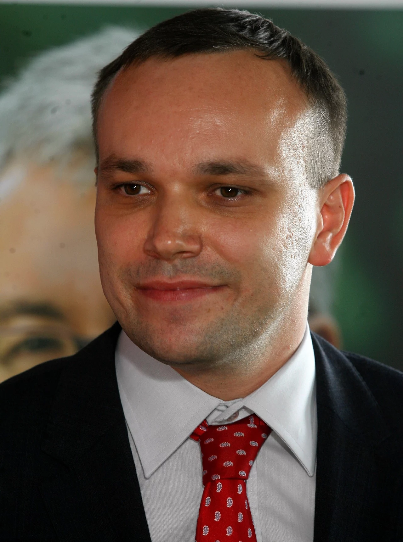 W poniedziałek, 16 stycznia zmarł były rzecznik SLD Tomasz Kalita. Od wiosny 2016 r. zmagał się z chorobą nowotworową, 8 lutego skończyłby 38 lat. W poniedziałek, 16 stycznia zmarł były rzecznik SLD Tomasz Kalita. Od wiosny 2016 r. zmagał się z chorobą nowotworową, 8 lutego skończyłby 38 lat.