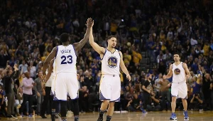 Radość w ekipie zwycięzców Golden State Warriors