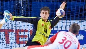 Bramkarz reprezentacji Polski Adam Morawski w meczu z Japonią