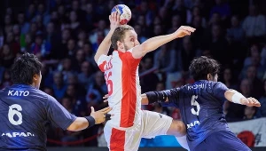 Michał Daszek w ataku na japońską bramkę