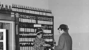 Stoisko alkoholowe w sklepie