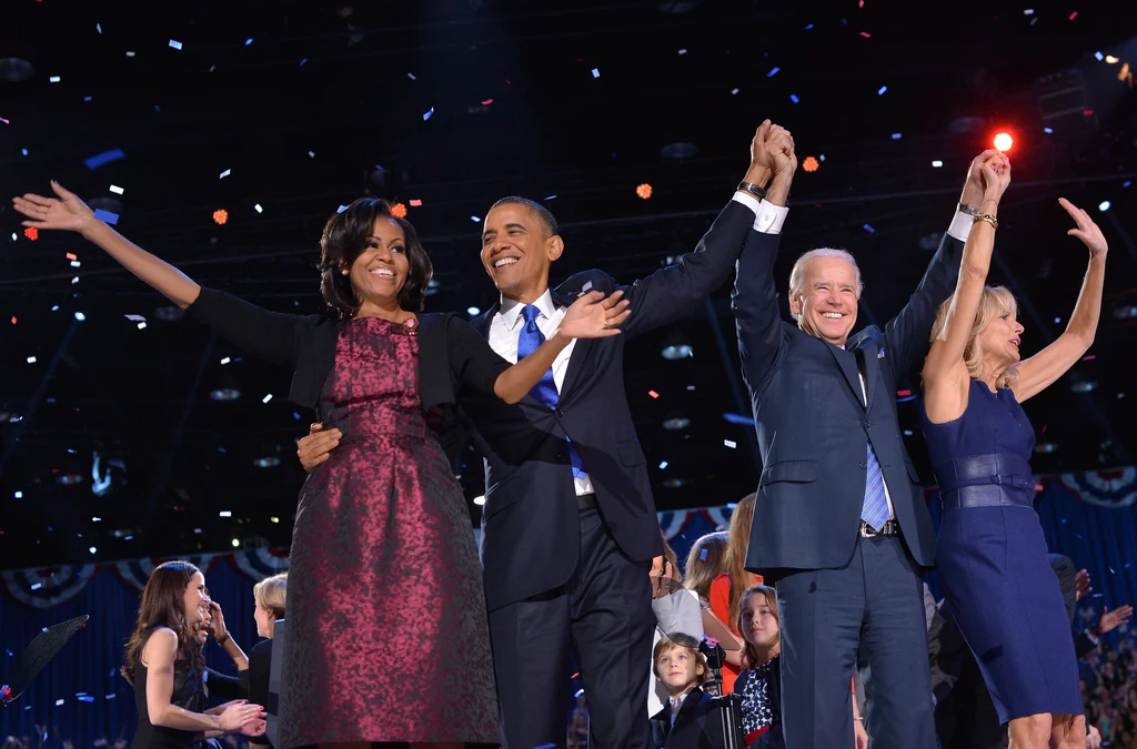 Michelle Obama jest z zawodu prawniczką. Pełniąc obowiązki pierwszej damy, określała trendy w modzie amerykańskiej. Michelle Obama jest z zawodu prawniczką. Pełniąc obowiązki pierwszej damy, określała trendy w modzie amerykańskiej.