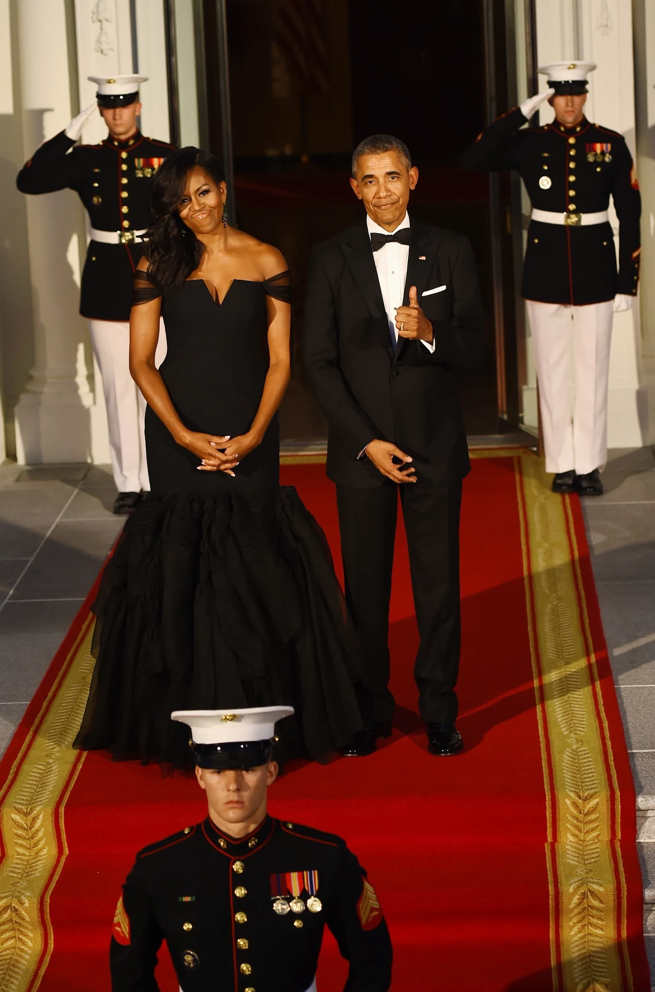 Michelle Obama jest z zawodu prawniczką. Pełniąc obowiązki pierwszej damy, określała trendy w modzie amerykańskiej. Michelle Obama jest z zawodu prawniczką. Pełniąc obowiązki pierwszej damy, określała trendy w modzie amerykańskiej.