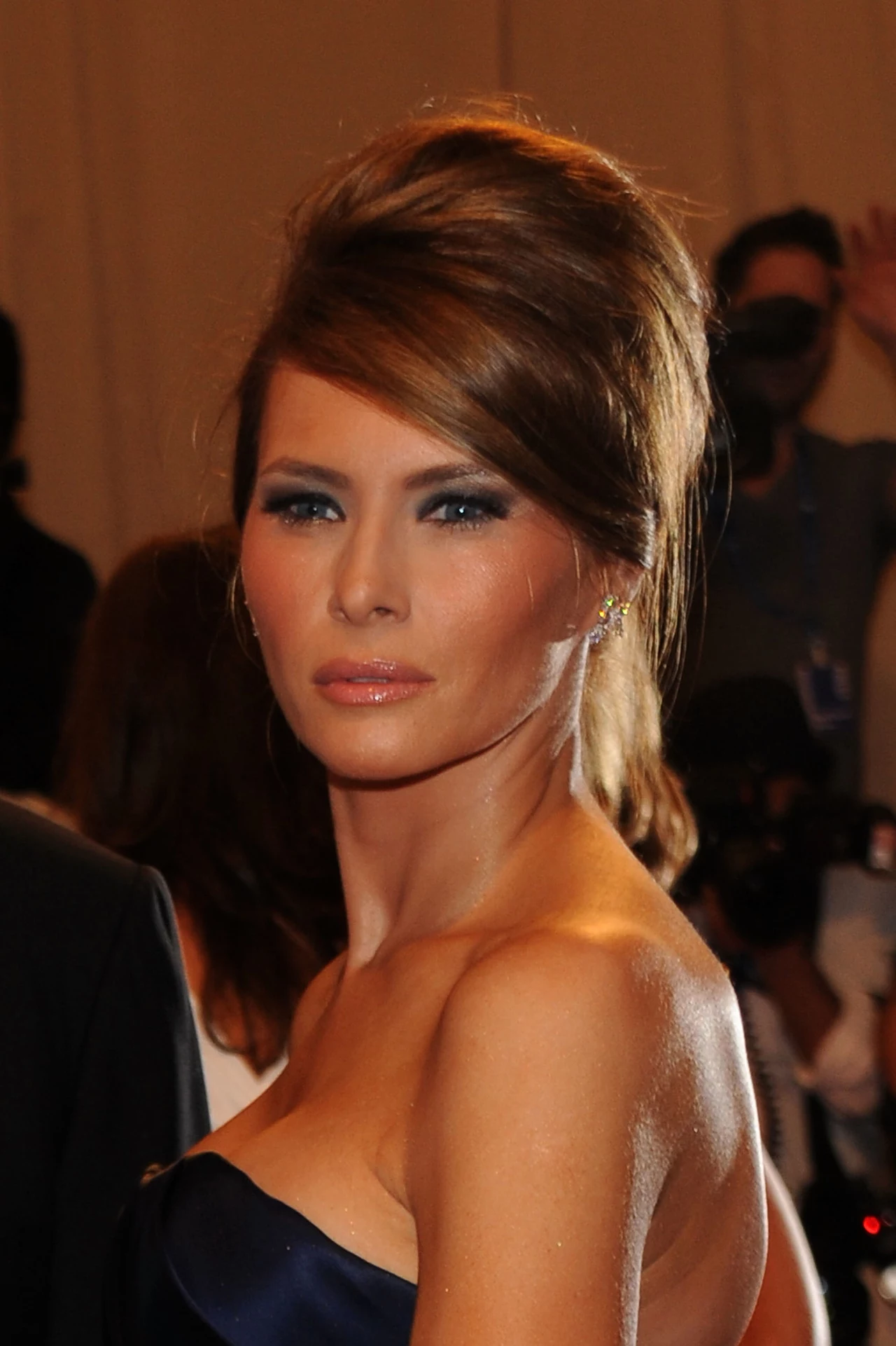 Melania Trump to słoweńsko-amerykańska modelka, żona Donalda Trumpa. Melania Trump to słoweńsko-amerykańska modelka, żona Donalda Trumpa.