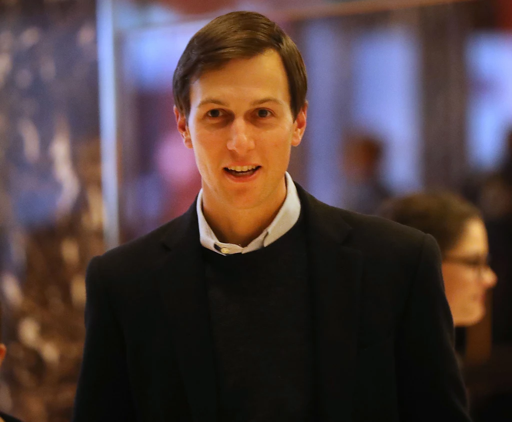 Jared Kushner - doradca ds. umów handlowych i Bliskiego Wschodu. Mąż córki Trumpa, Ivanki. Ma 35 lat. 