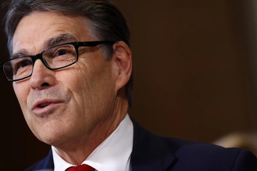 Rick Perry - minister energii. Ma 66 lat. Były gubernator Teksasu ubiegał się o nominację Partii Republikańskiej w listopadowych wyborach prezydenckich w USA, ale przegrał rywalizację z Trumpem. 
