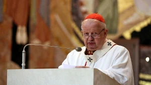 Kardynał Stanisław Dziwisz, podczas mszy dziękczynnej za jego posługę