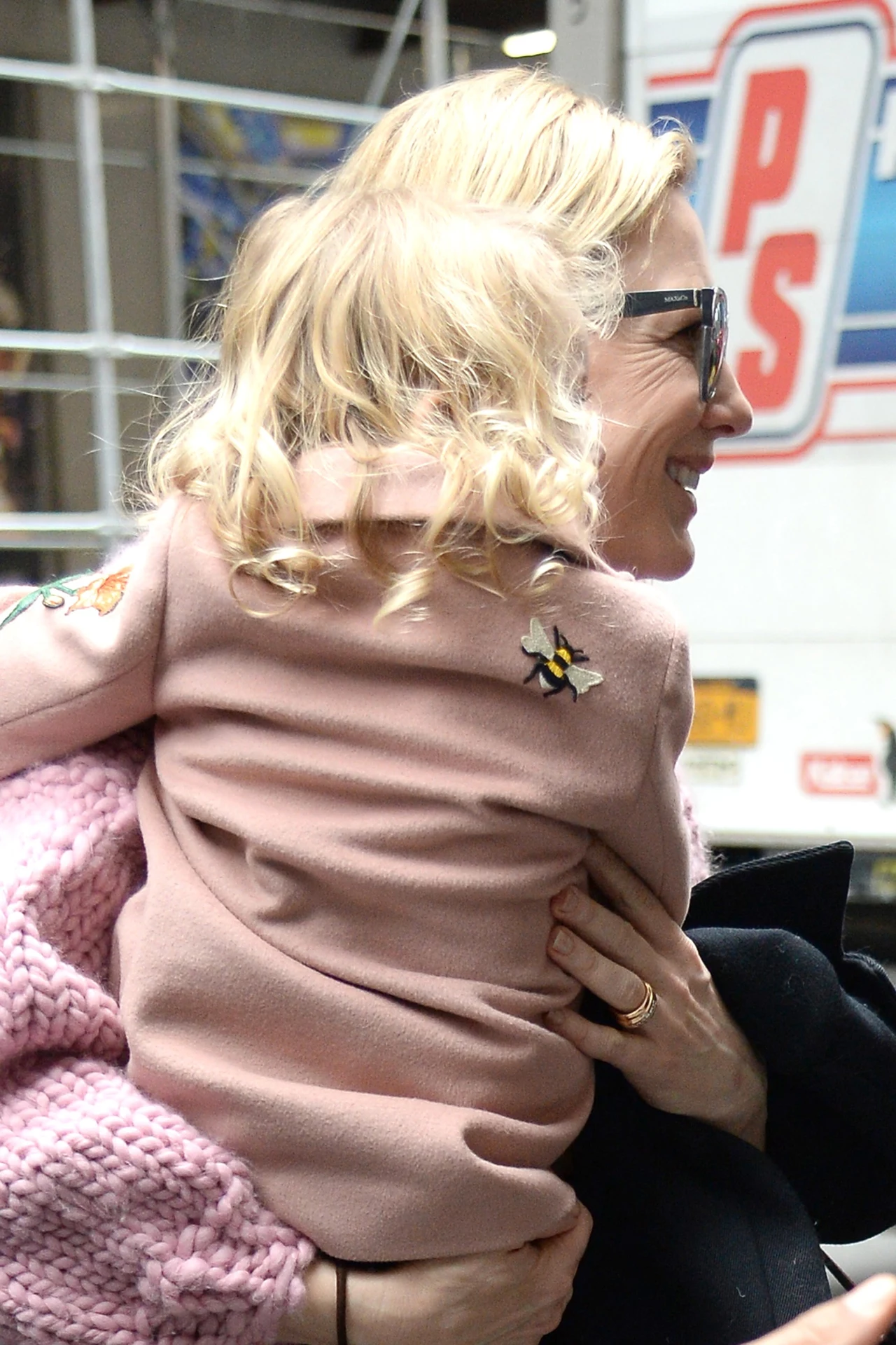 Cate Blanchett z córeczką Cate Blanchett z córeczką