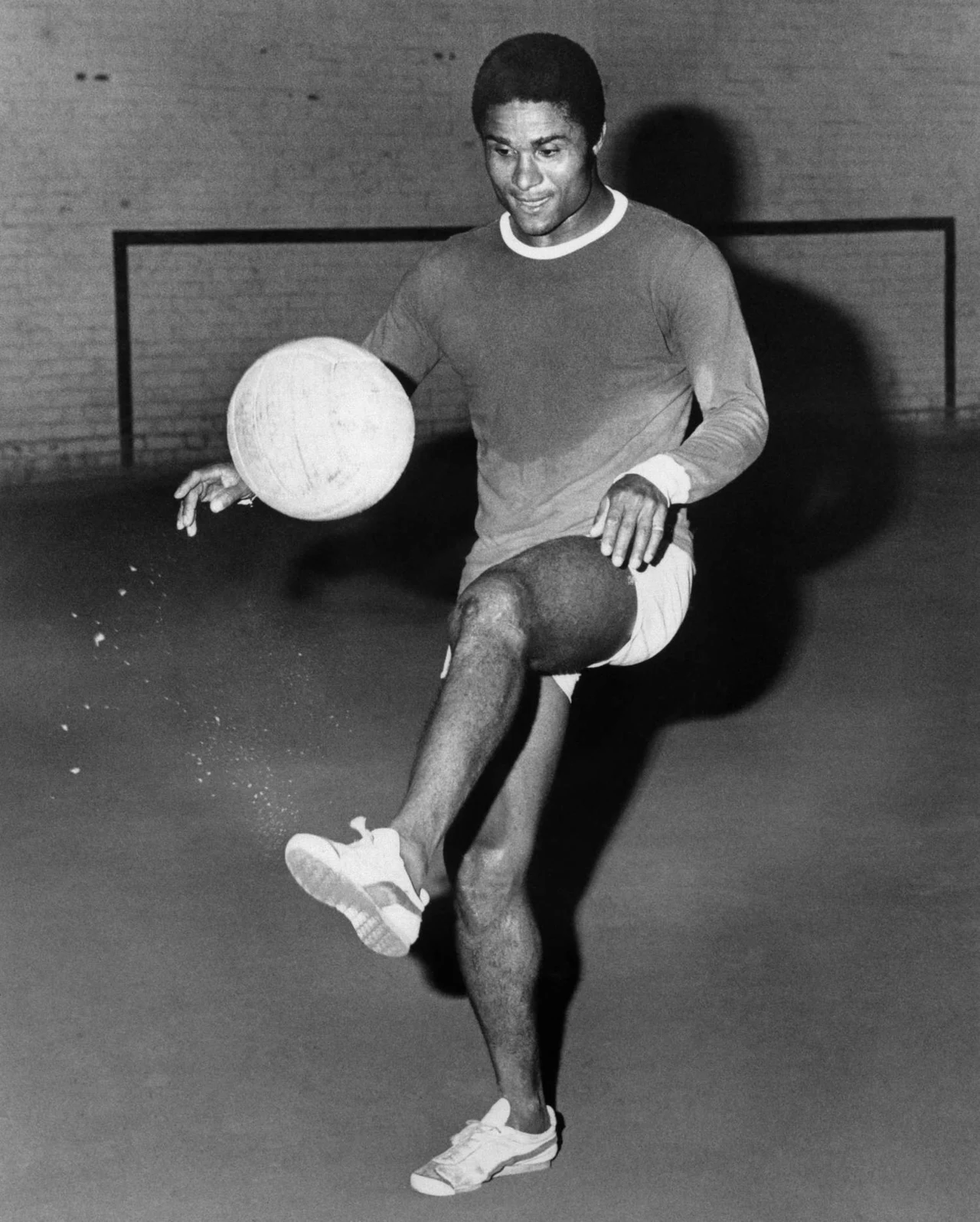 Eusebio jest jedną z legend w dziejach piłki nożnej Eusebio jest jedną z legend w dziejach piłki nożnej