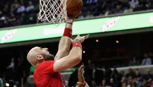 Marcin Gortat i Isaiah Thomas