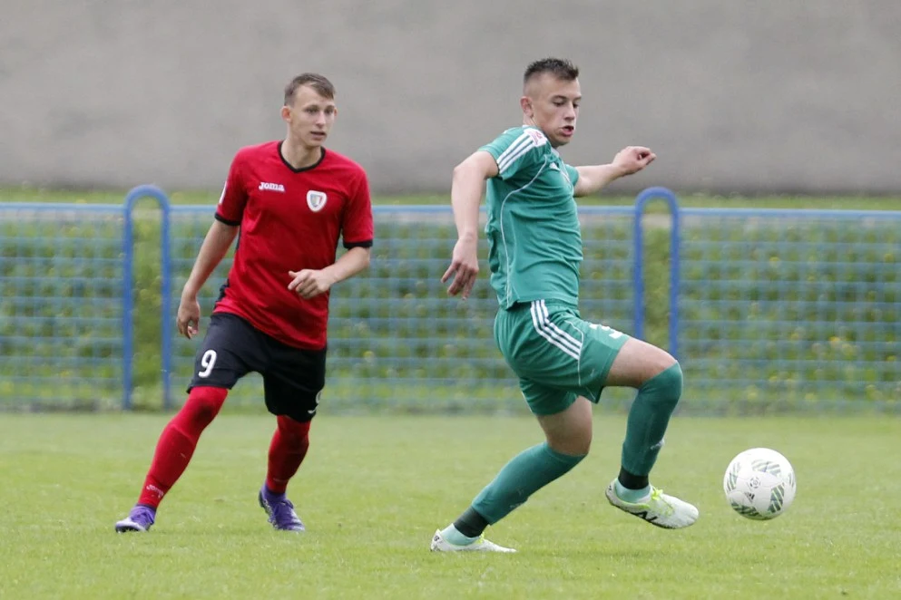 Łukasz Krakowczyk (z lewej), to prawdziwa maszyna do strzelania bramek Łukasz Krakowczyk (z lewej), to prawdziwa maszyna do strzelania bramek