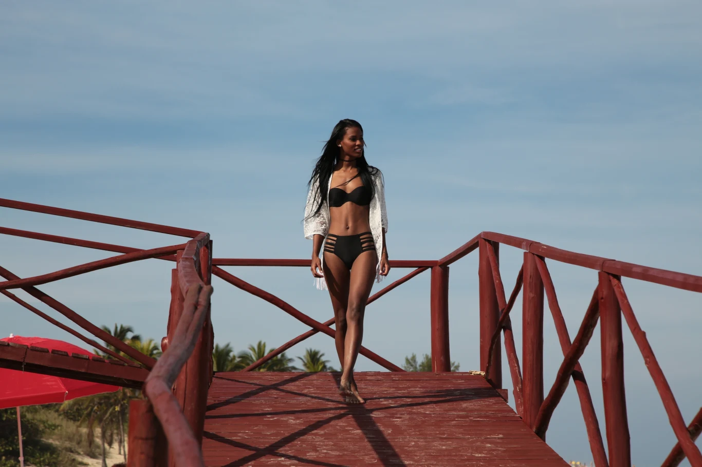 Piosenka "Czekam na ciebie" miała premierę podczas Ogólnopolskiego Festiwalu Muzyki Tanecznej w Ostródzie.