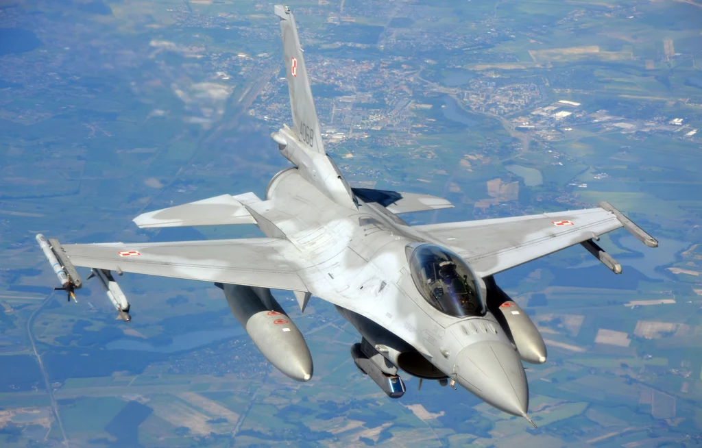 Polski F-16 podczas 10-dniowych ćwiczeń Anakonda