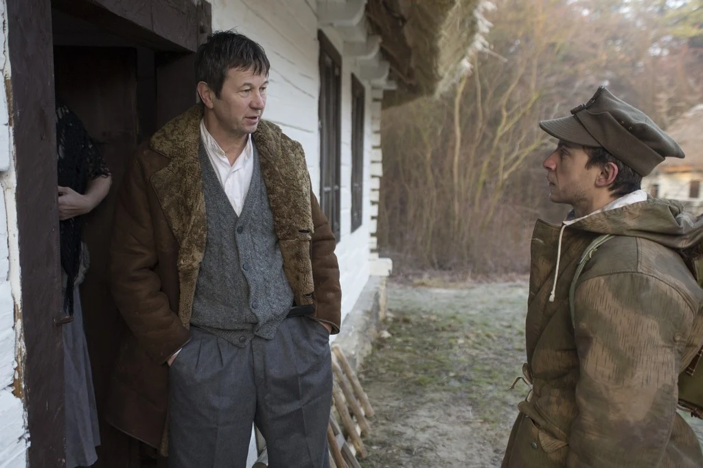 Piotr Cyrwus i Wojciech Niemczyk w scenie z filmu "Wyklęty"