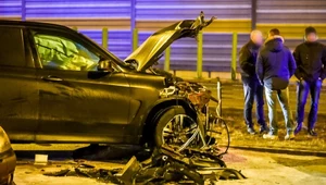 Rozbite BMW X5, którym jechał Macierewicz