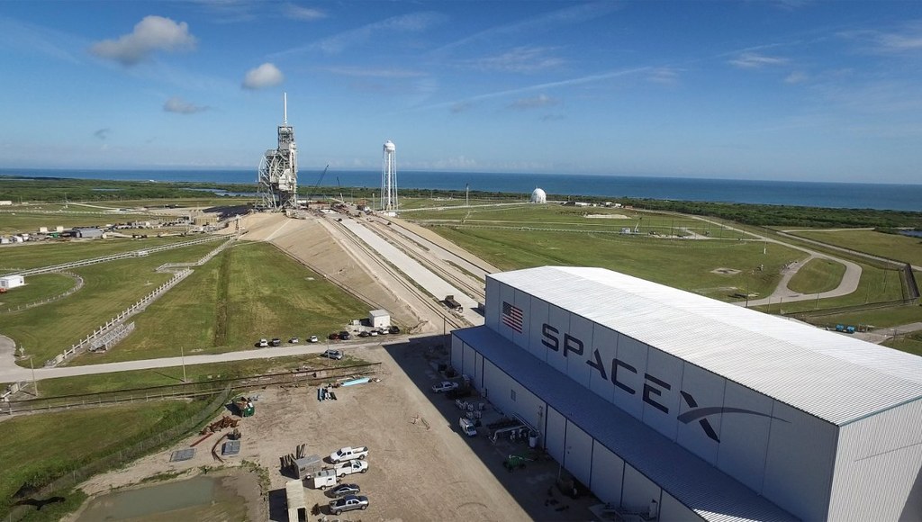 Wyrzutnia LC-39A oraz hangar firmy SpaceX