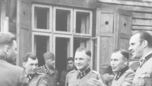 Niemieccy oprawcy (od lewej): komendant z obozu Bergen-Belsen Josef Kramer oraz działający w KL Auschwitz: dr Josef Mengele, zwany "aniołem śmierci", komendant Richard Baer i jego asystent Karl Hoecker