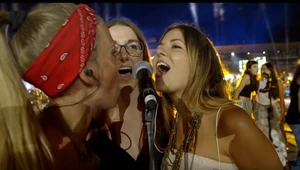 Tysiąc osób wspólnie wykonało "Smells Like Ten Spirit"