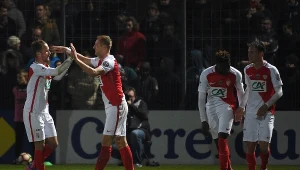 Kamil Glik (w środku) cieszy się po zdobyciu bramki