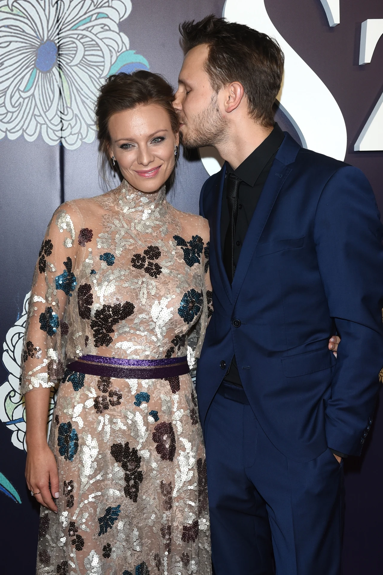 Magda Boczarska i Mateusz Banasiuk na premierze "Sztuki kochania" Magda Boczarska i Mateusz Banasiuk na premierze "Sztuki kochania"