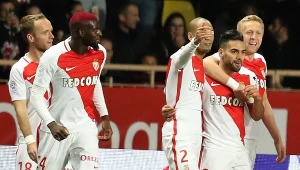 Podopieczni Leonardo Jardima świętują strzelenie gola przez Radamela Falcao